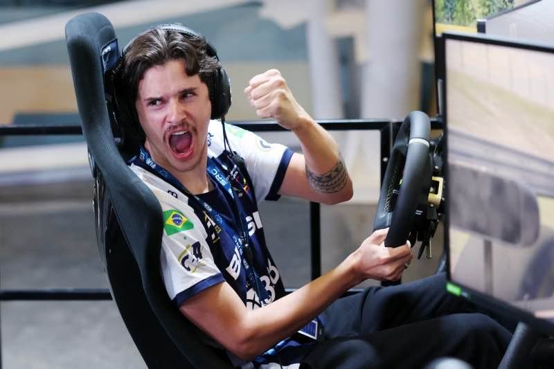 Vencedor no FIA Motorsport Games, Luiz Felipe Tavares, é indicado ao E-Sports Awards